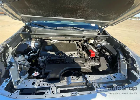 2020 Toyota Rav4 Xle z USA, uszkodzony, nr VIN 2T3P1RFV5LC097927